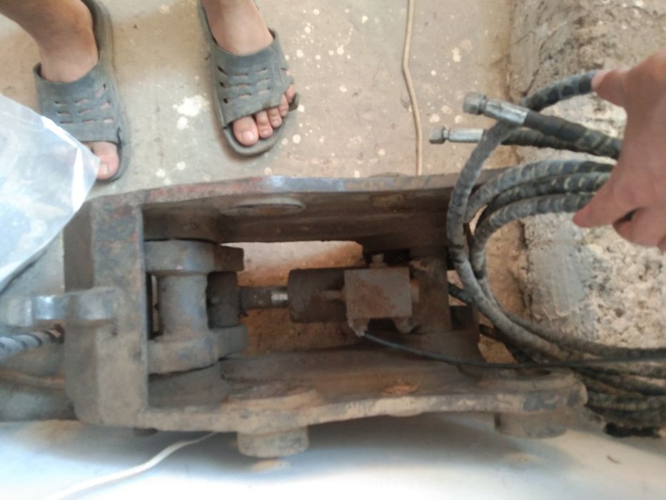 Идял екискаватир адаптири