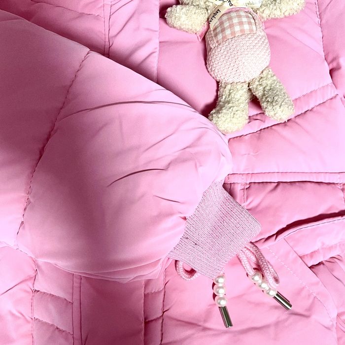 Продаю куртку для девочек от 10до12 лет