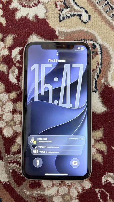 Продам Iphone 11