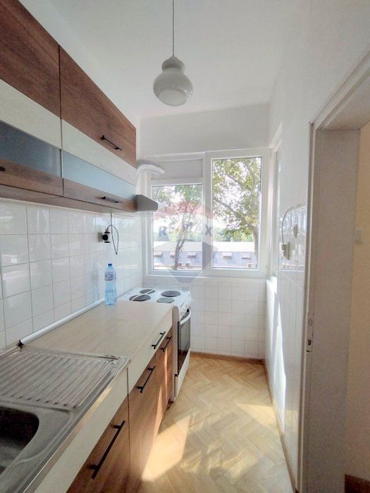 Дава се под наем Тристаен апартамент в Варна, Спортна зала - 90 кв.м за 510 € - Снимка #3