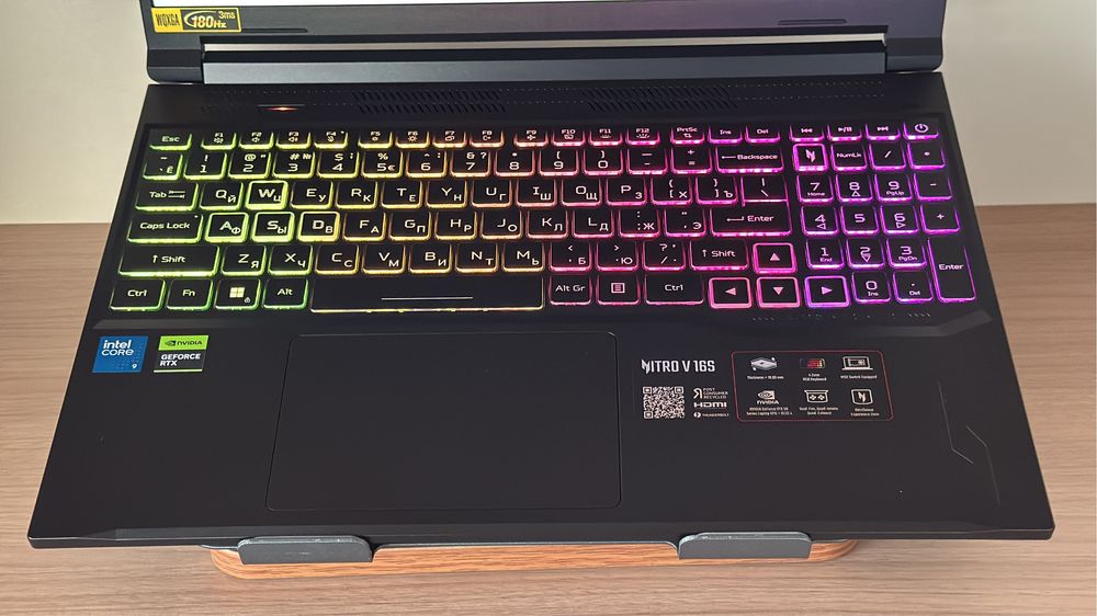 Продаю новый Acer Nitro V16s