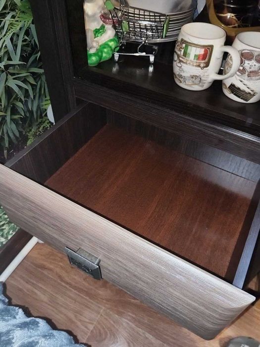 продам пинал шкаф