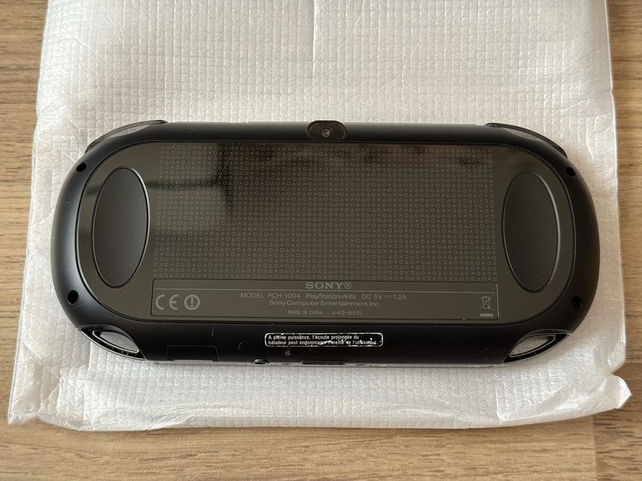 Playstation Vita OLED PCH-1004 Пълен Комплект
