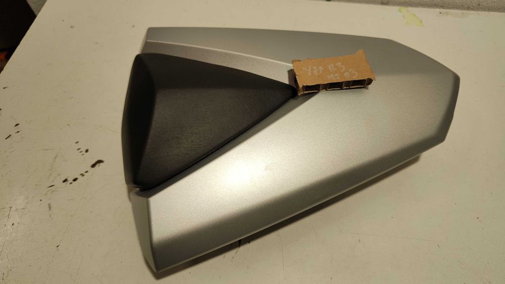 Monopost  suport numar Yamaha R3