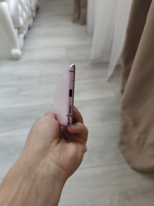 Продам Samsung S20fe
