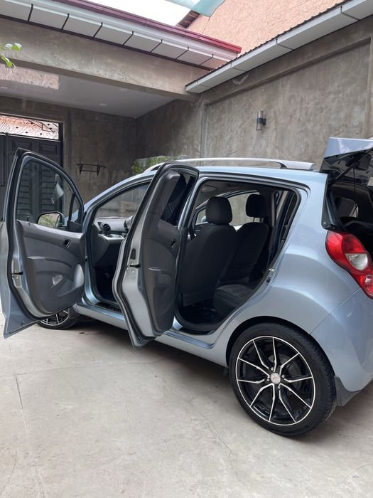 Spark 2015yil 3 pozitsa 1,25 full toza 121000 km halol