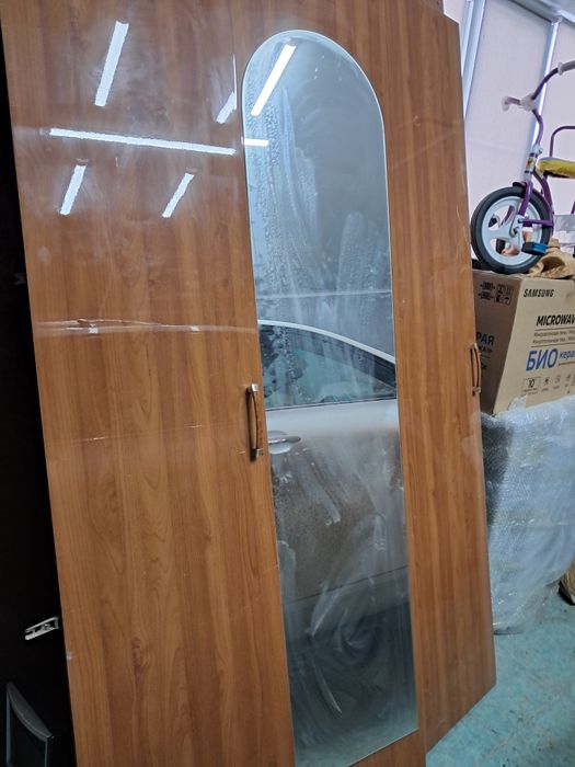 Продам шкаф трёхдверный