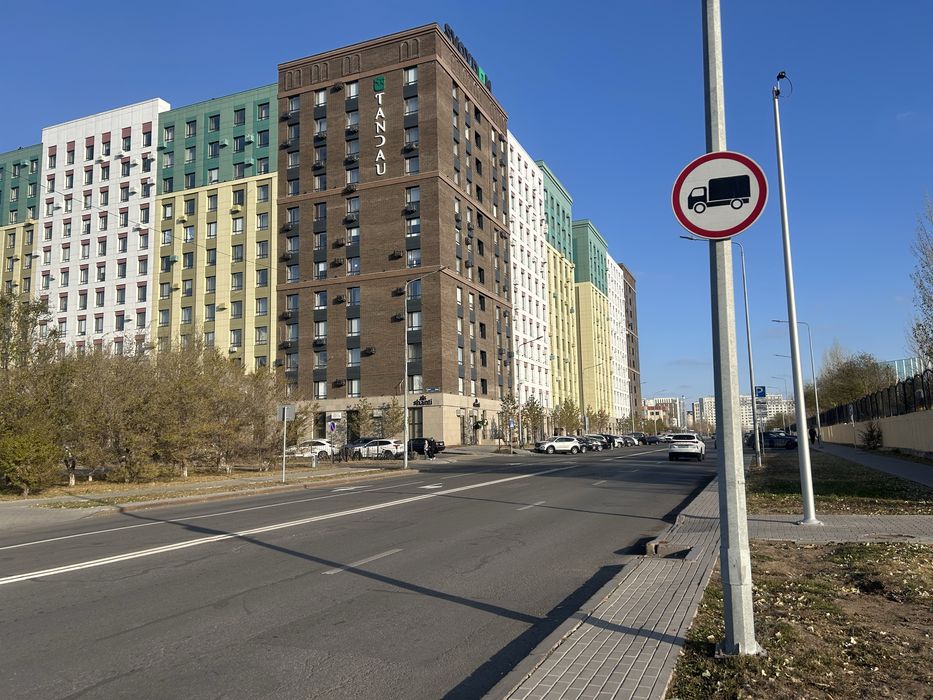 Левый берег. Медцентры. Хан шатыр