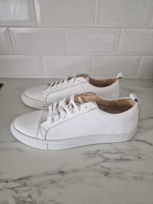 Manebi чисто нови мъжки кожени обувки