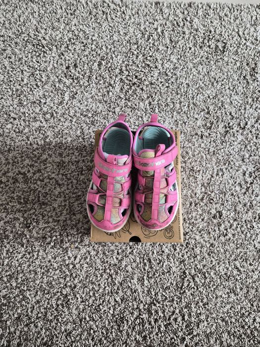 SKECHERS - маратонки и сандали