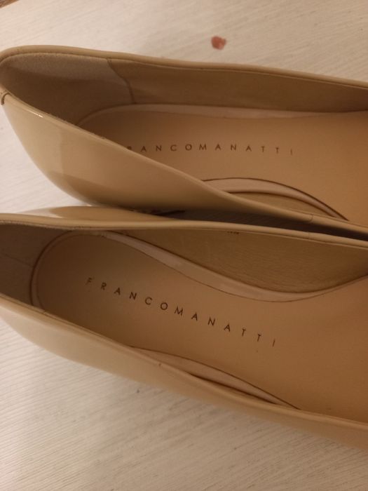 Туфли женские,симпатичные.