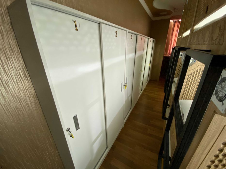 Талабаларга ётоқхона, Миллий, Политех, Молия сиртқи яқинида. Общежитие