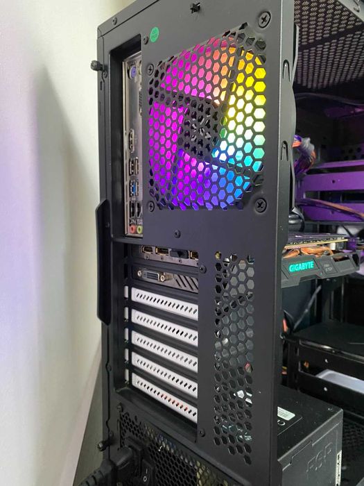 Бюджетен ГЕЙМИНГ | RX 580 | i3 10100f | 12 RAM DDR4
