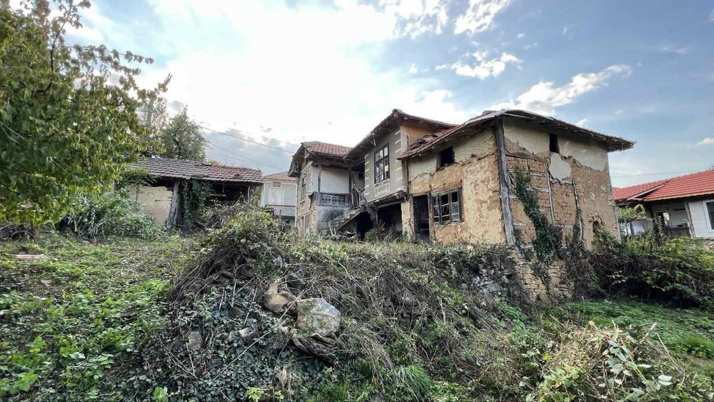 Продава къща с. Здравковец, област Габрово