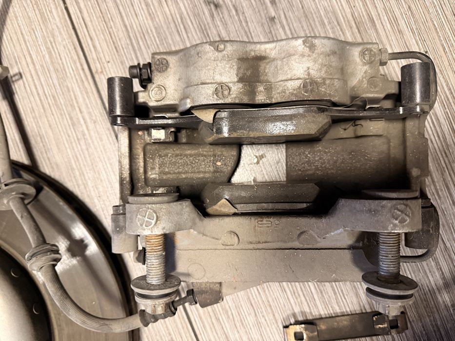 Оригинална спирачна система за BMW G30 – пълен комплект (предни/задни)