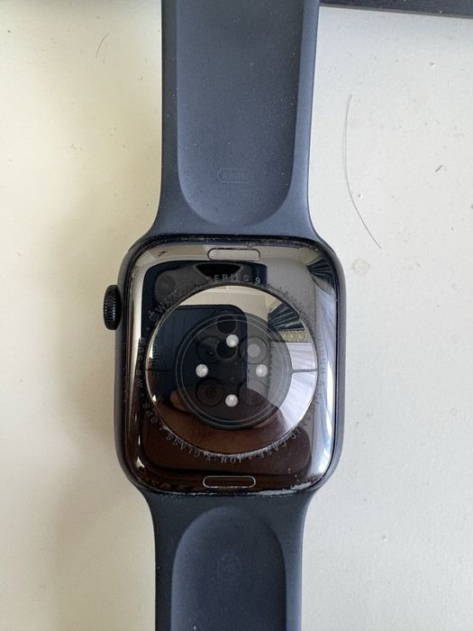 Apple Watch 9 45mm емкость 99%