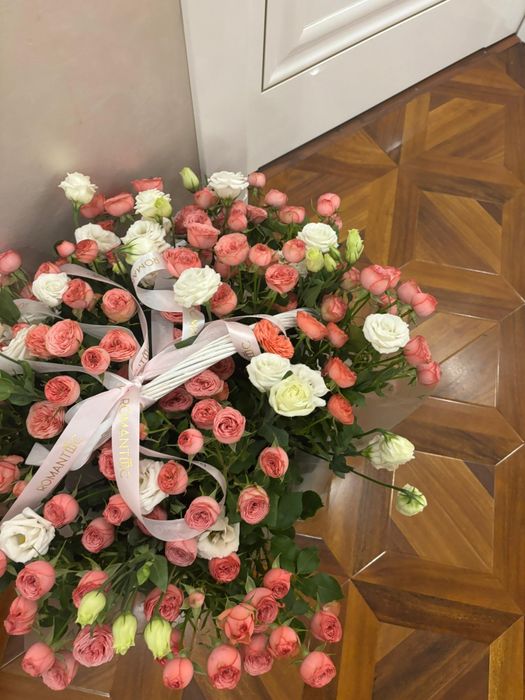 Букет кустовых роз