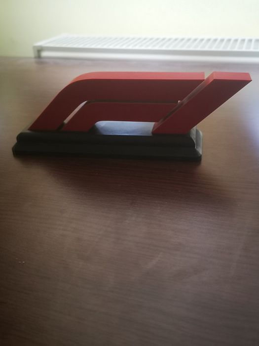 3д принирана фигурка (лого на формула 1)