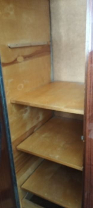 Продам шифонер палерованый.