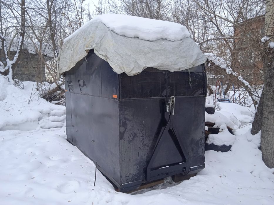 Домик  для зимней рыбалки в прицеп