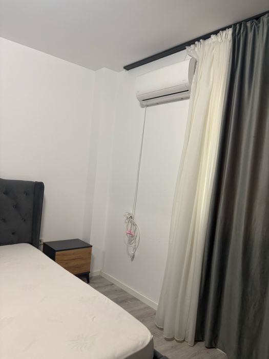 Persoana fizica inchiriez apartament