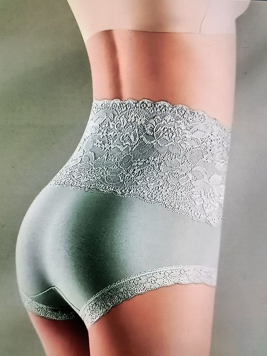 Дамски бикини с дантела