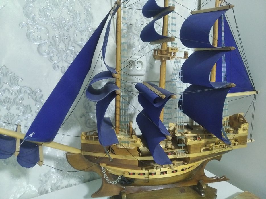 Корабль антиквариат