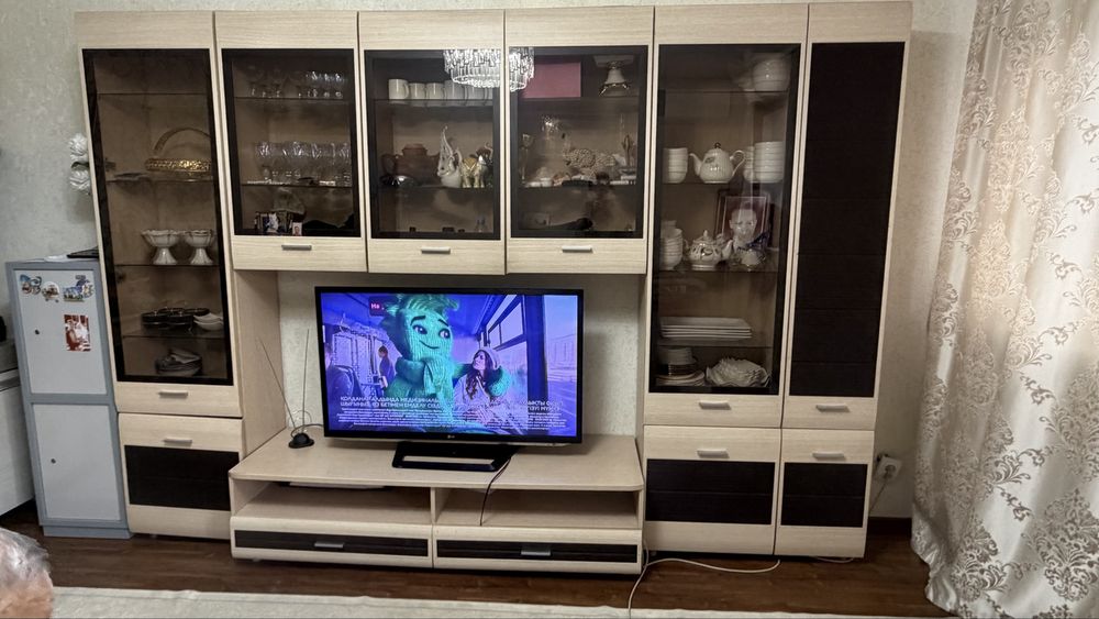 Стенка гарнитур