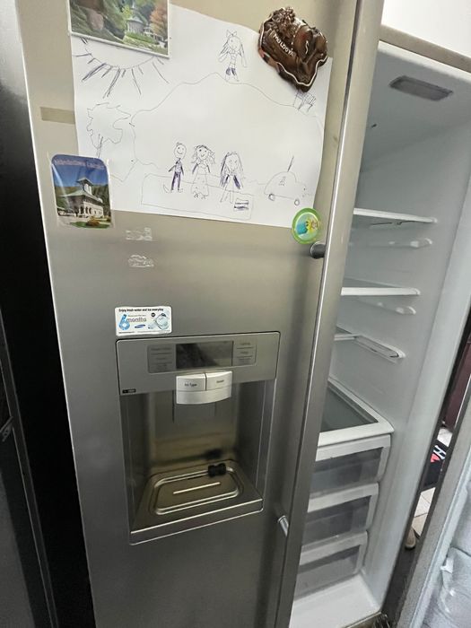 Frigider side by side Samsung