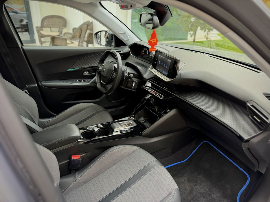 PEUGEOT 2008 1.5 HDI -130cp ALLURE Edition/ Carte rar efectuata
