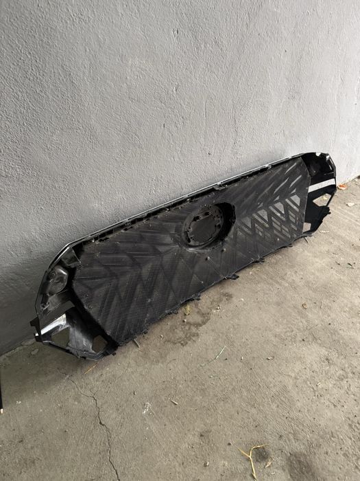 Решетка радиатора Land Cruiser 200