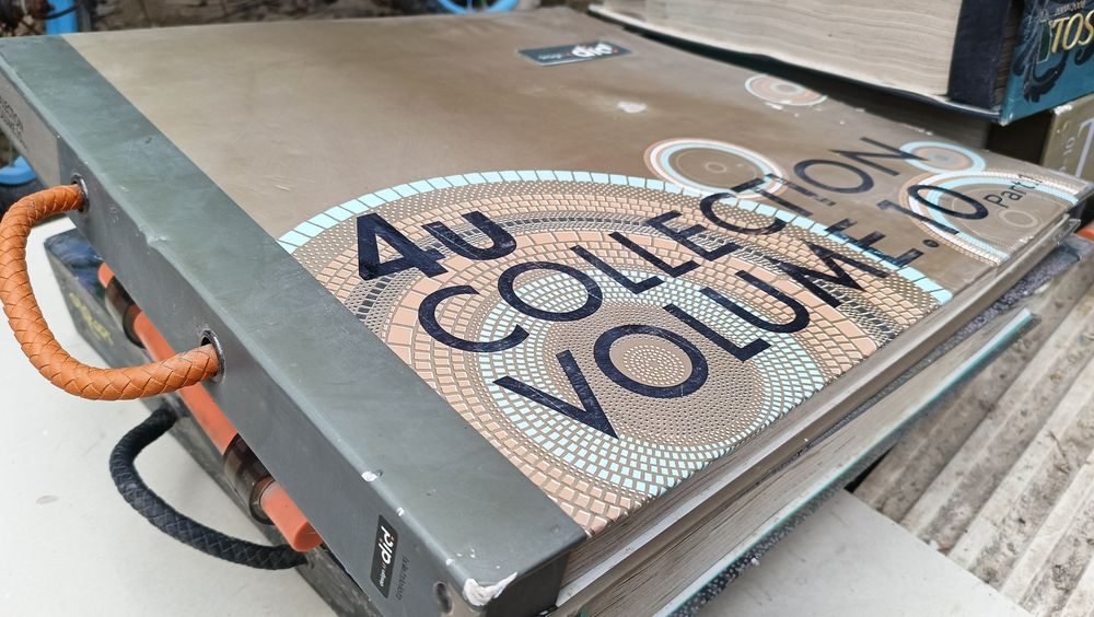 Продам каталоги корейских обоев (DID, DSG Daedong)