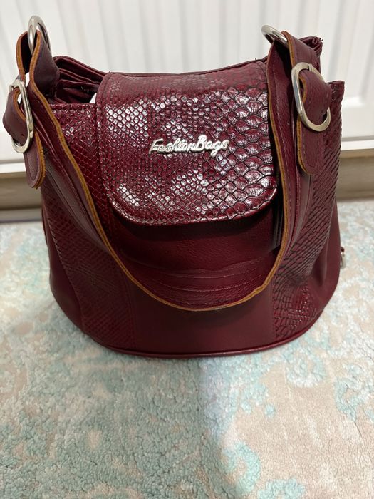 Бордо дамска чанта