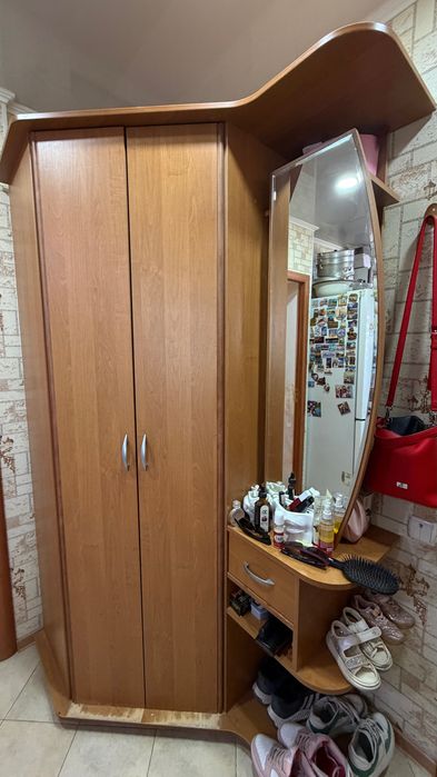 Шкаф для прихожей