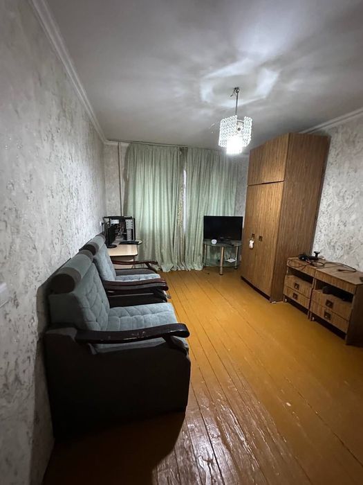 Сдается 1 комнатная квартира 
С обстановкой 
В горде Алмалыке