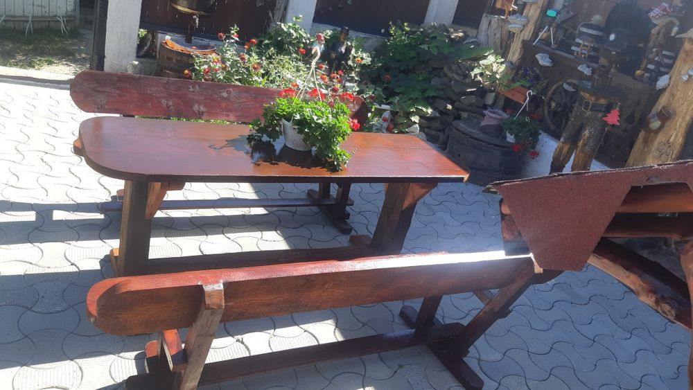 Set masa bănci și măsuță