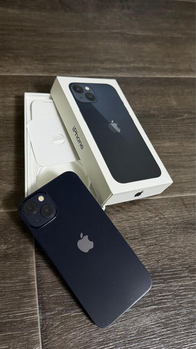 Продаю Iphone 13