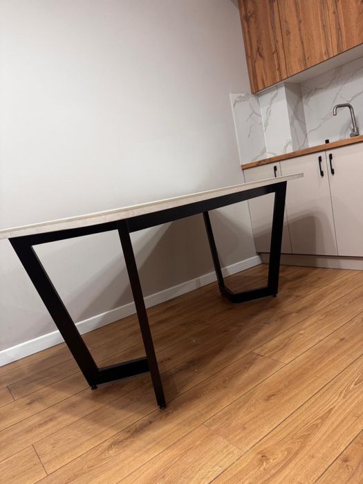 Стол на 6 персон!