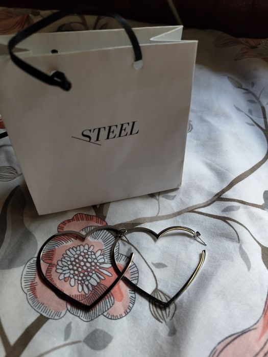 Обеци от медицинска стомана