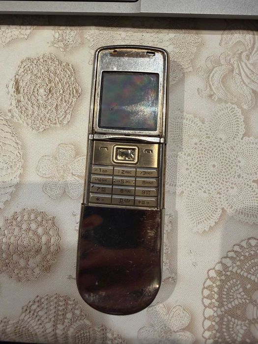 Продавам два броя телефони НОКИЯ