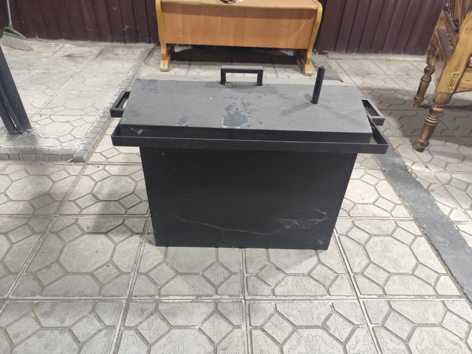 Продам коптильню горячего копчения