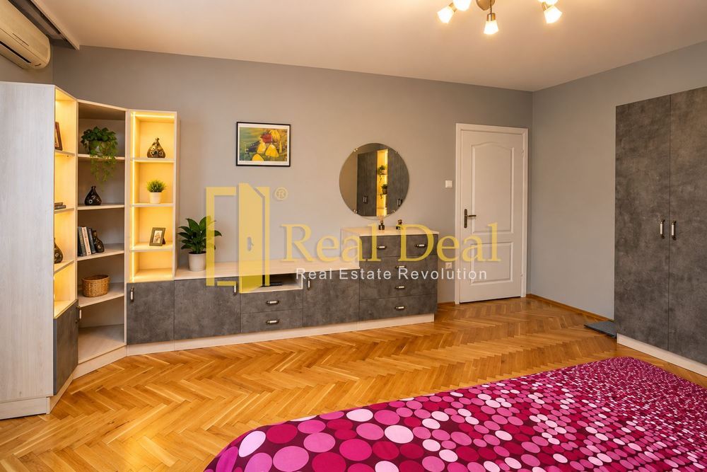 Дава се под наем Тристаен апартамент в София, Център - 140 кв.м за 1079 € - Снимка #5