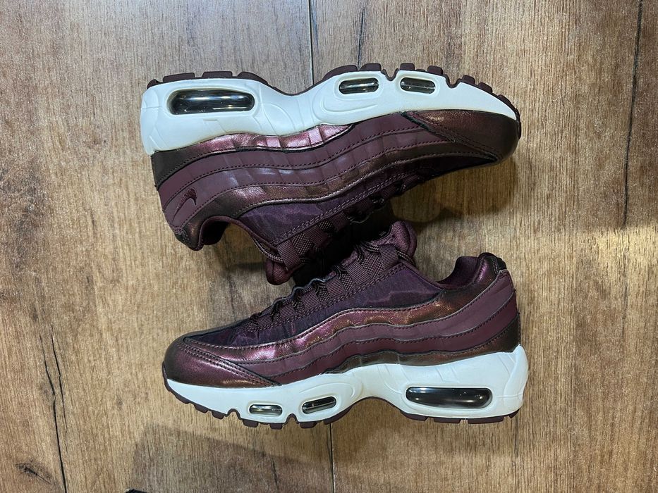 ОРИГИНАЛНИ *** Nike Air Max 95 SE "Burgundy Crush"