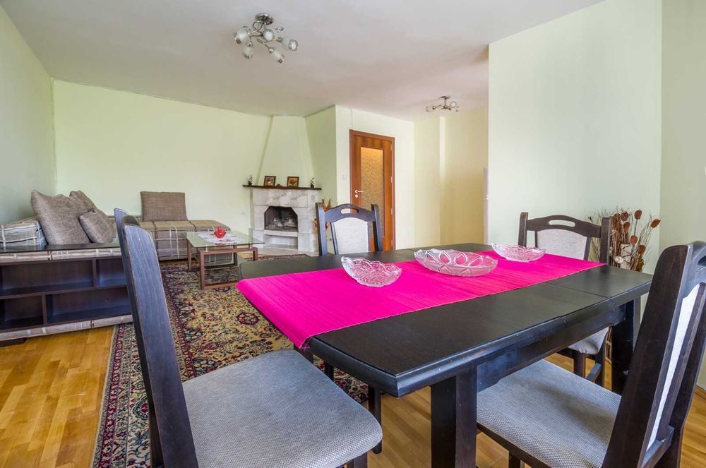 Дава се под наем Тристаен апартамент в София, Лозенец - 95 кв.м за 357 € - Снимка #2