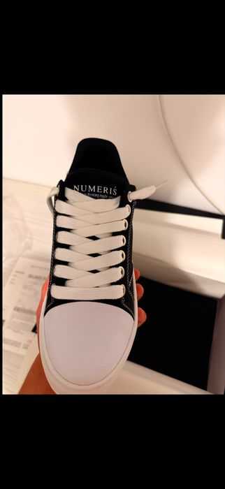 Numeris Acrylic Black Full Box~43