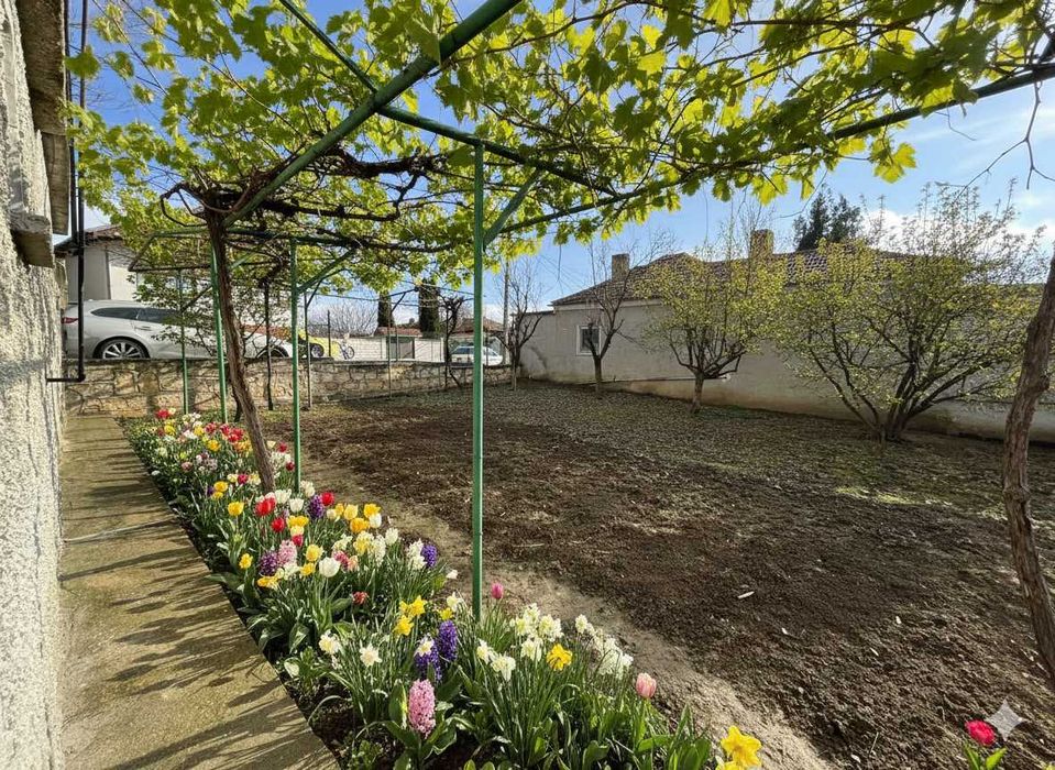 "Къщата с Лъвовете" - гр. Каспичан, област Шумен