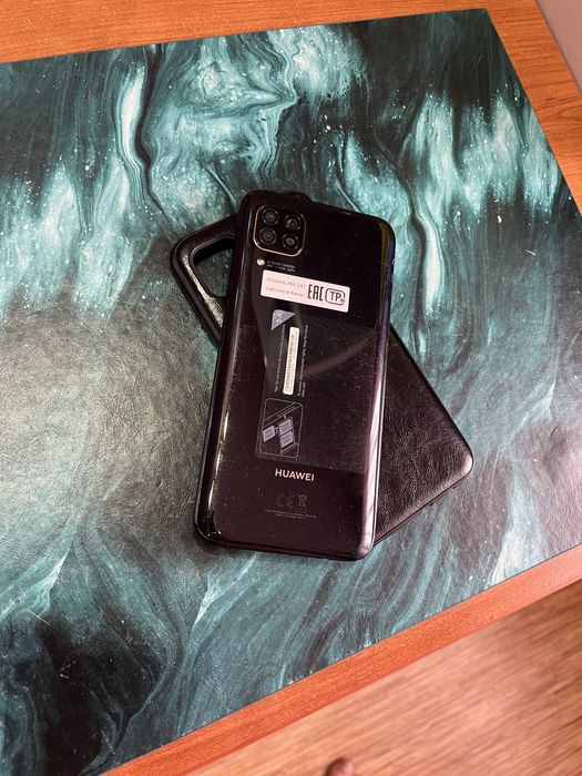 Продаю HUAWEI P40 lite