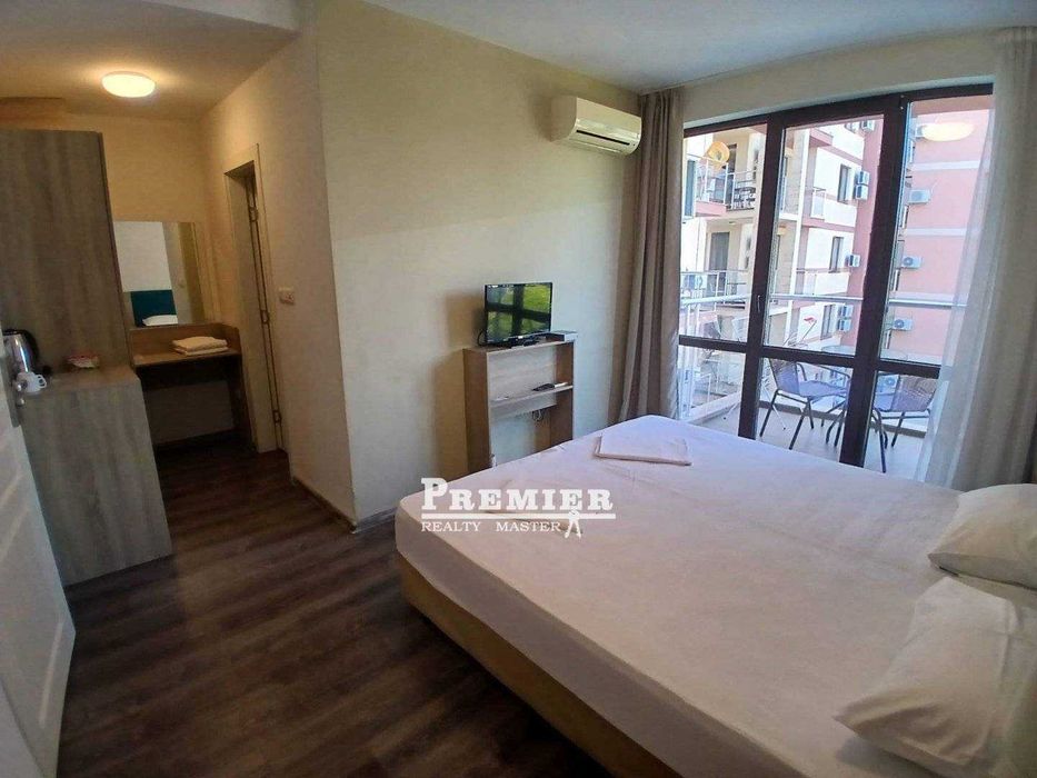 Продава се прекрасна студия в отличен целогодишен комплекс,