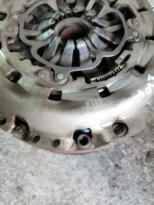 Демпферен маховик  за Audi A4,А6, А6, Q5 2.0tdi 170кс.
