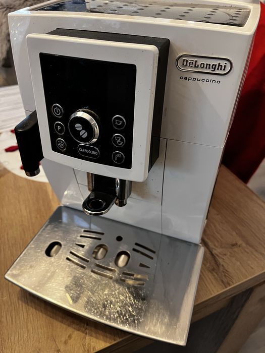 Espressor Automat De’Longhi CAPPUCCINO , ECAM 23.460 . Aproape nou!